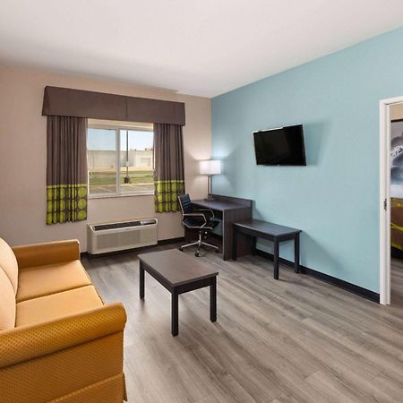 Super 8 By Wyndham Lubbock West Exterior foto