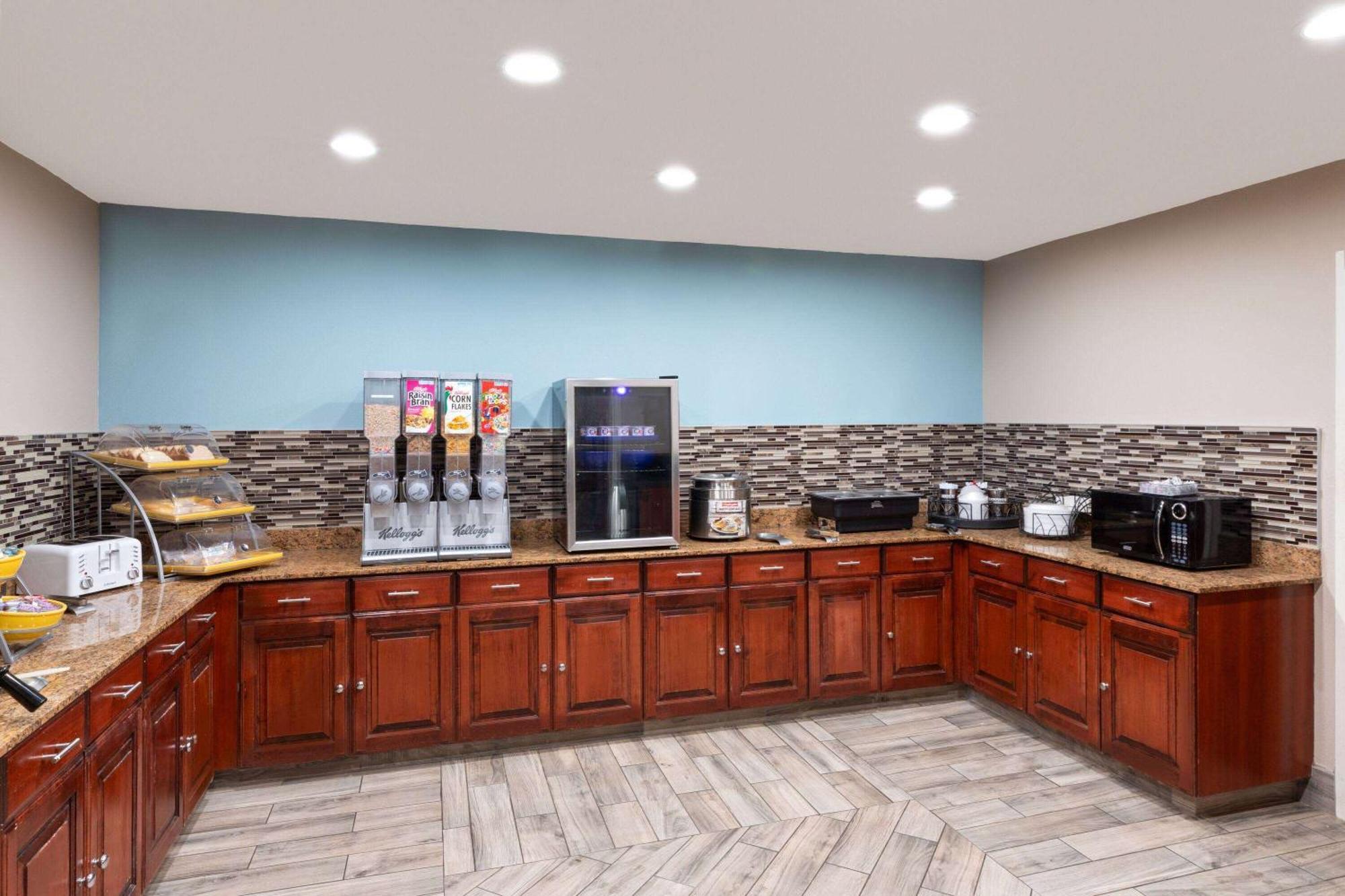 Super 8 By Wyndham Lubbock West Exterior foto