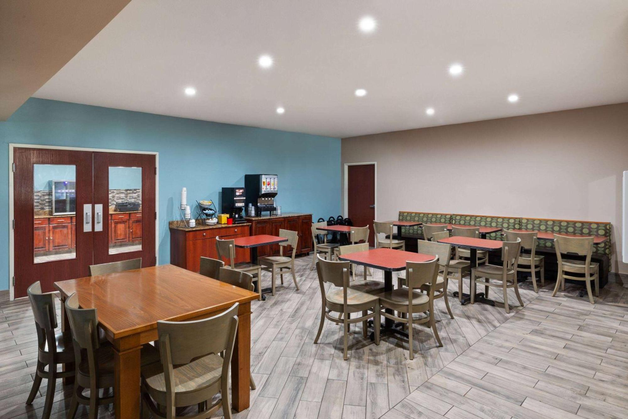 Super 8 By Wyndham Lubbock West Exterior foto